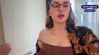 Hot Brunette Shows How To Suck Cock And Gets A Cum Shot On Her Face